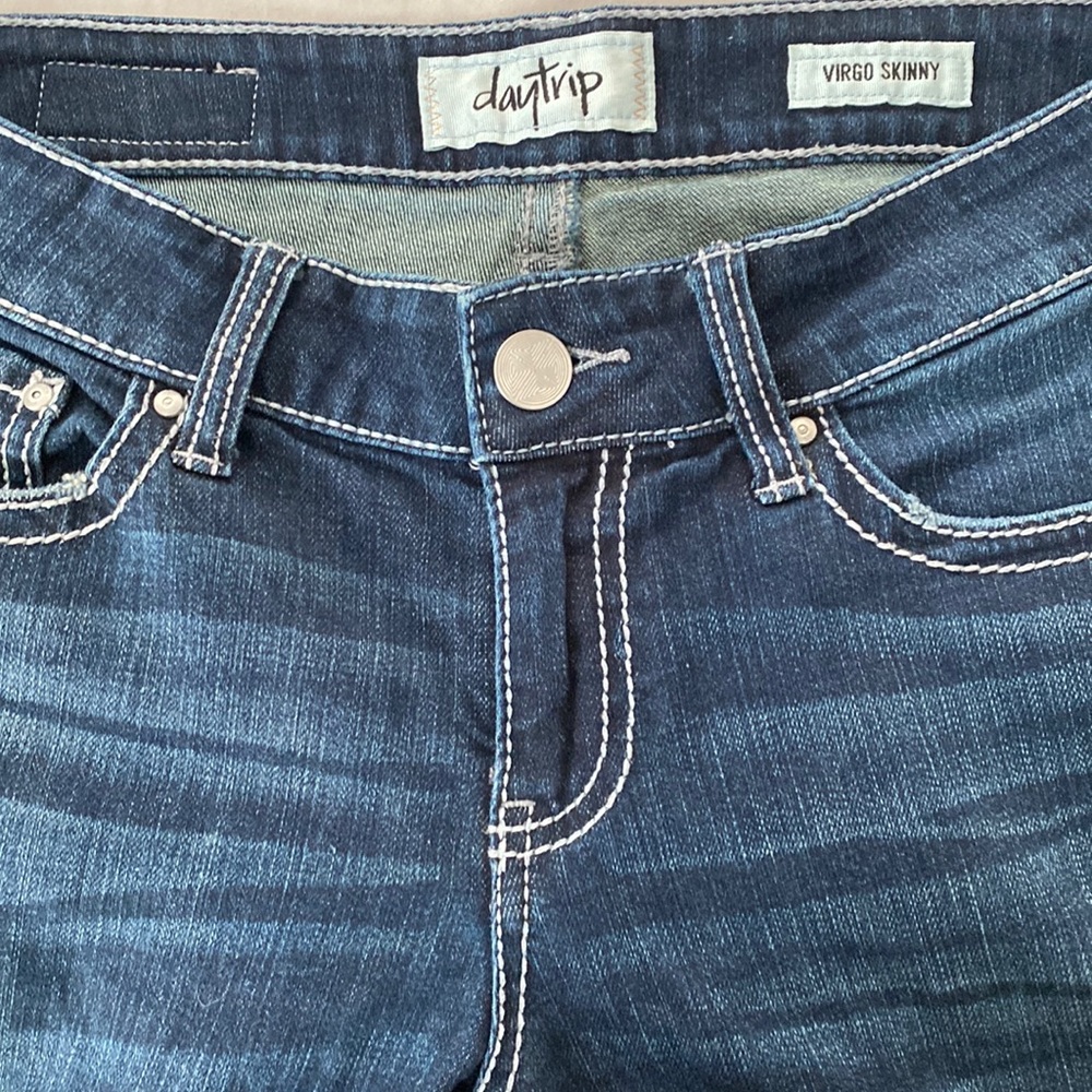 Daytrip Virgo skinny jeans. 27R.